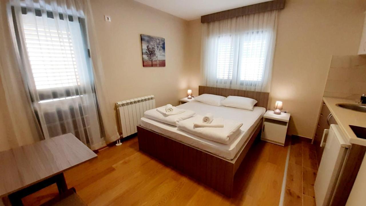 Pilon Apartments Жабляк Экстерьер фото
